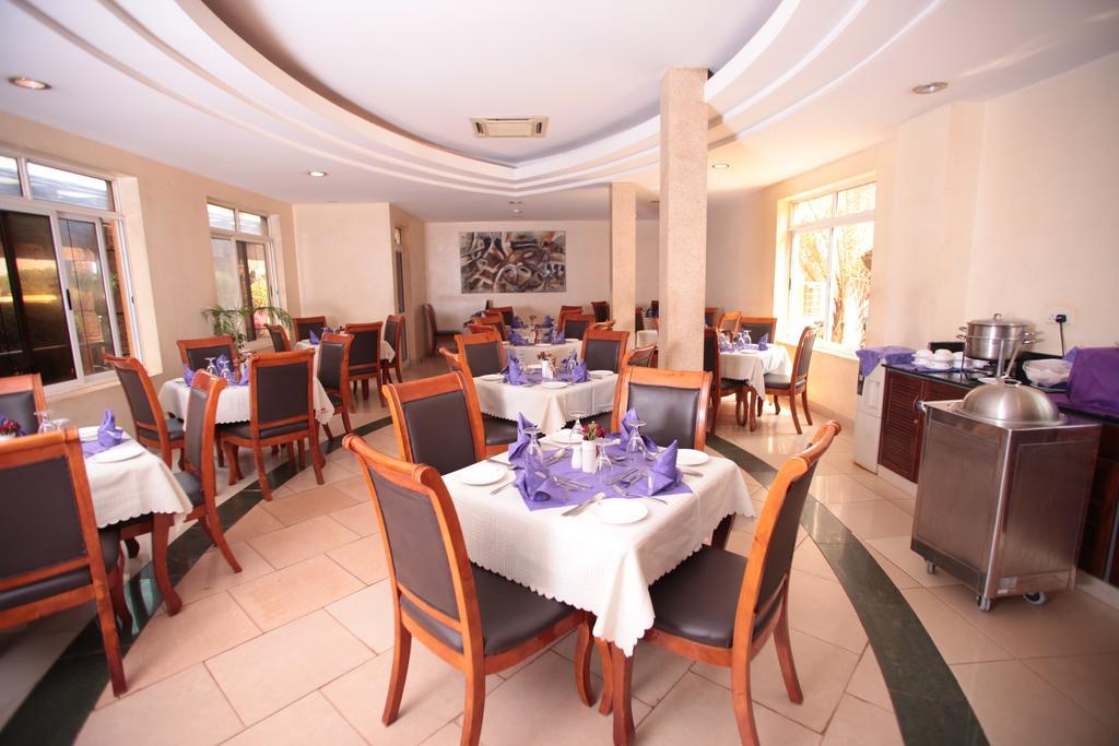 City Royal Resort Hotel Kyambogo  Exterior foto
