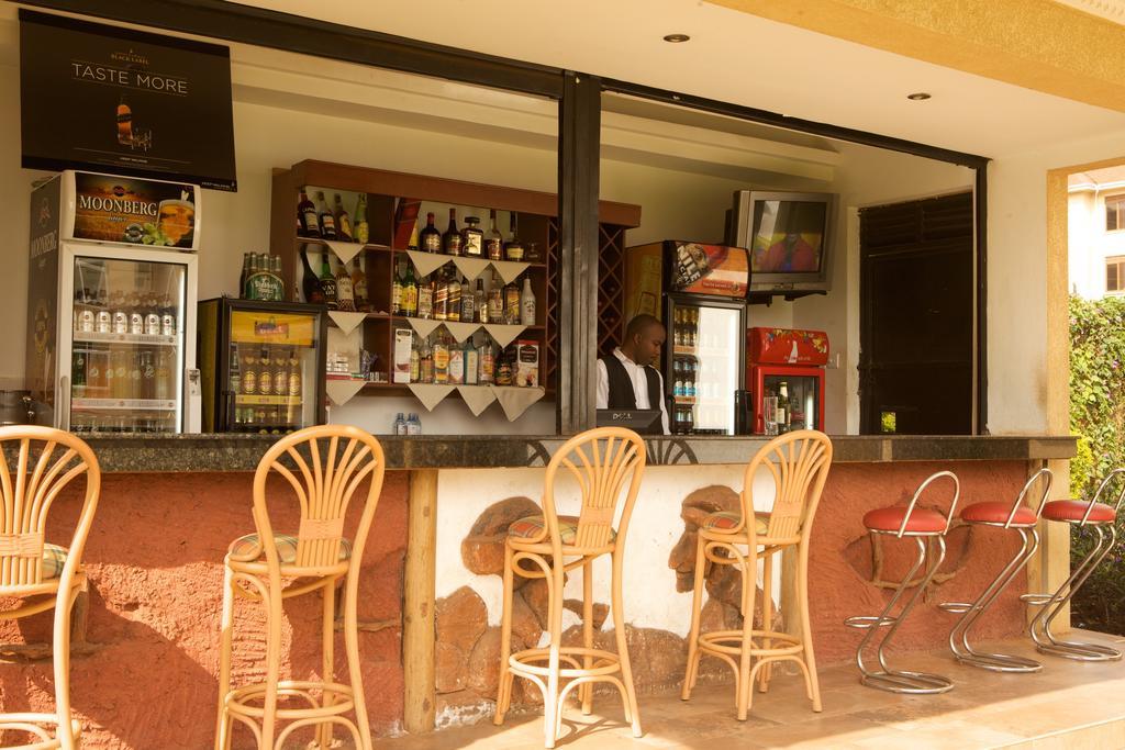 City Royal Resort Hotel Kyambogo  Exterior foto