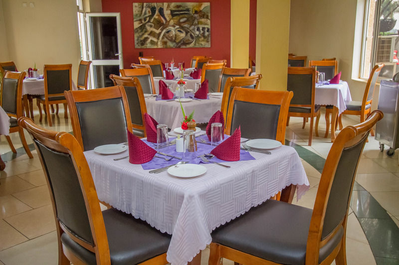 City Royal Resort Hotel Kyambogo  Exterior foto