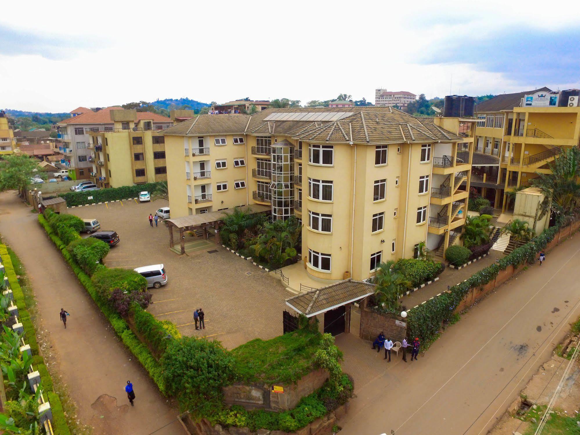 City Royal Resort Hotel Kyambogo  Exterior foto